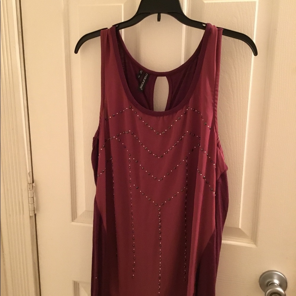 Long. Beautiful Sleeveless Top
